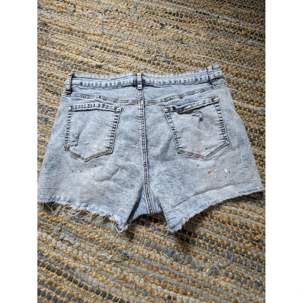 Light Wash High Rise Distressed Paint Splatter Denim Shorts 14 Y2K Festival Indi